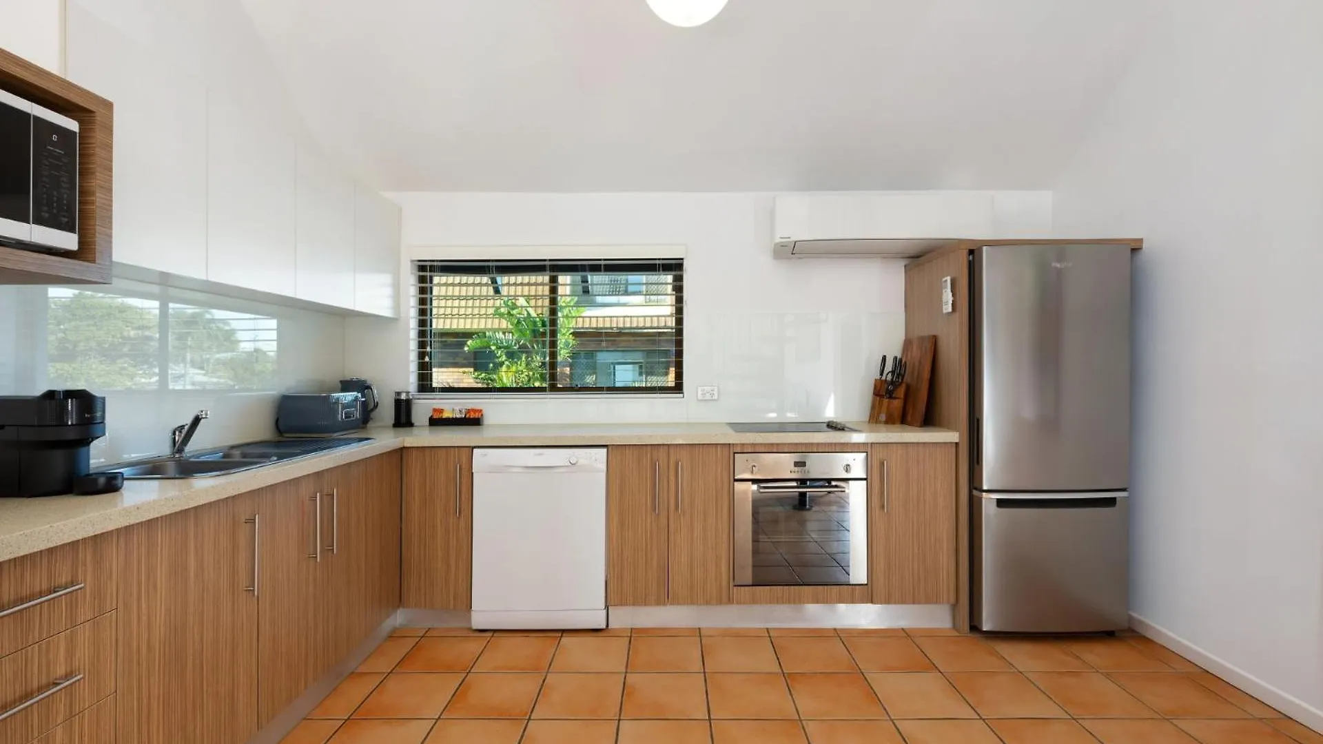 Byron Bay Beachfront Holiday Apartments Loft 11  Byron Bay
