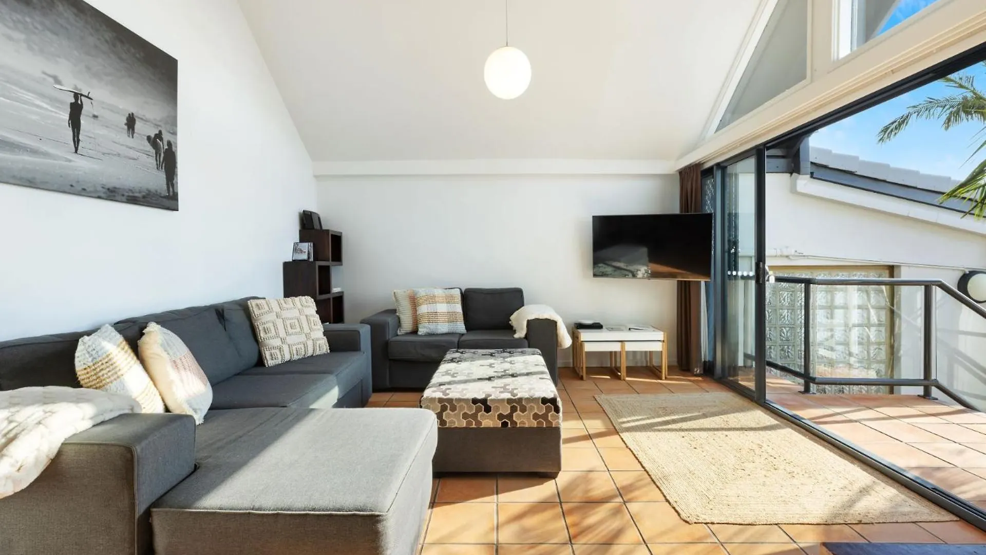 Byron Bay Beachfront Holiday Apartments Loft 11